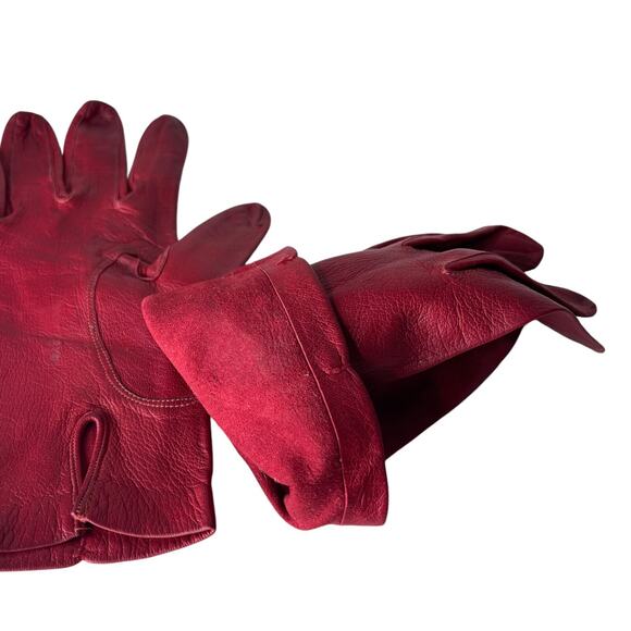 Vintage 80s Red Leather Driving Gloves Small Buttery Soft Lightweight Crimson - Picture 9 of 16